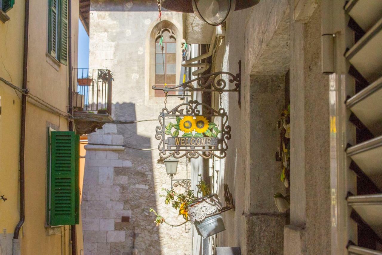 B&B Il Giullare Sulmona Exteriör bild